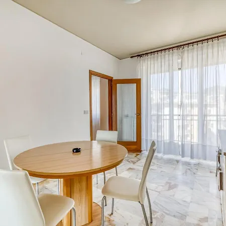 Congenial In With Garden * Arma di Taggia